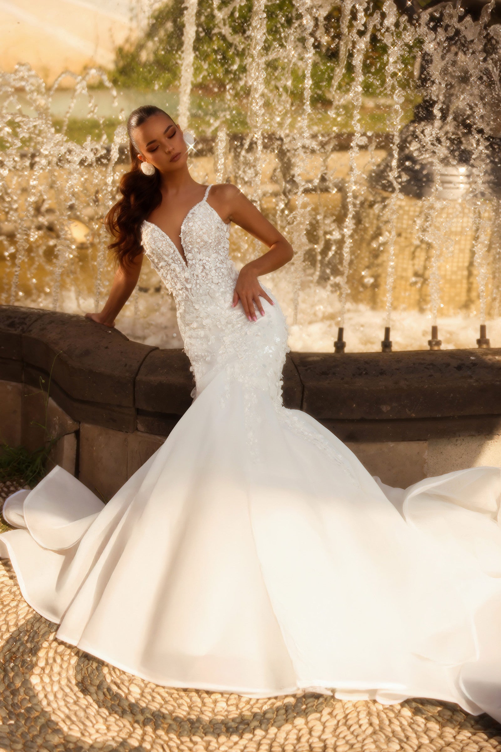 Robe de mariée Lady Di Bride 1520 – Sirène organza bustier illusion & dentelle à relief appliquée