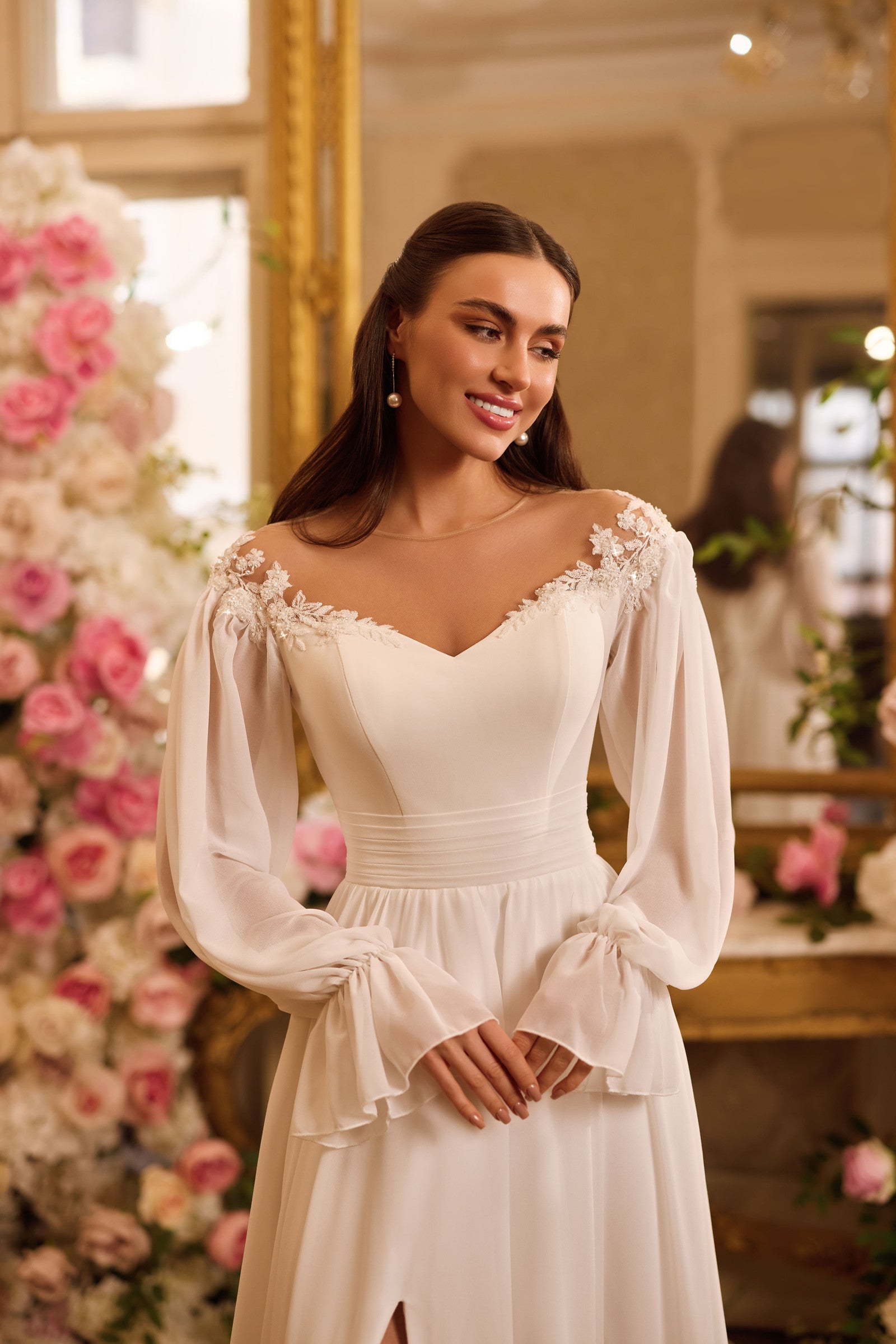 Robe de mariée Lady Di Bride 1621 –  mousseline manches longues et jupe fendue