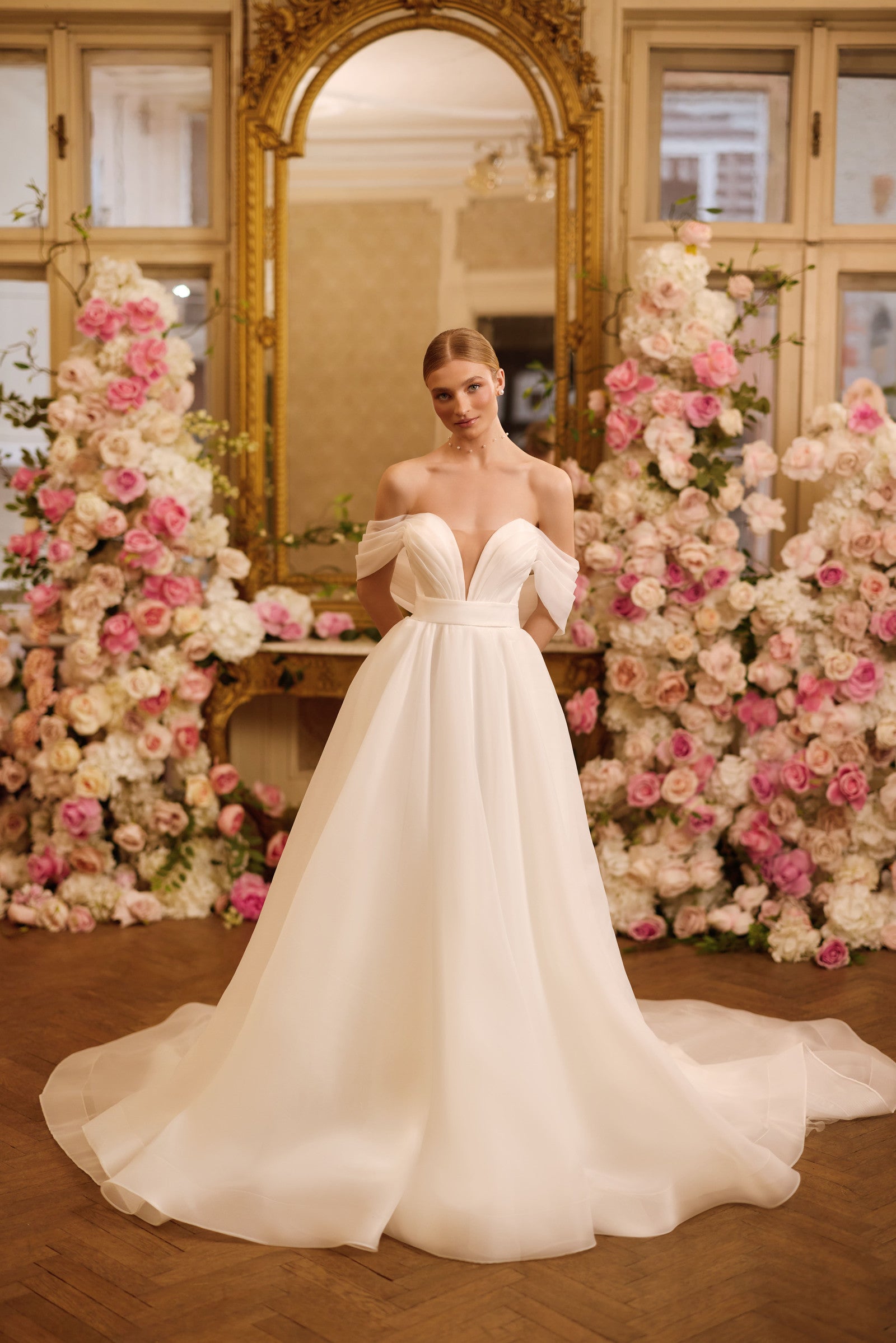 Robe de mariée Lady Di Bride 1632 – Bustier drapé cœur et jupe princesse en organza