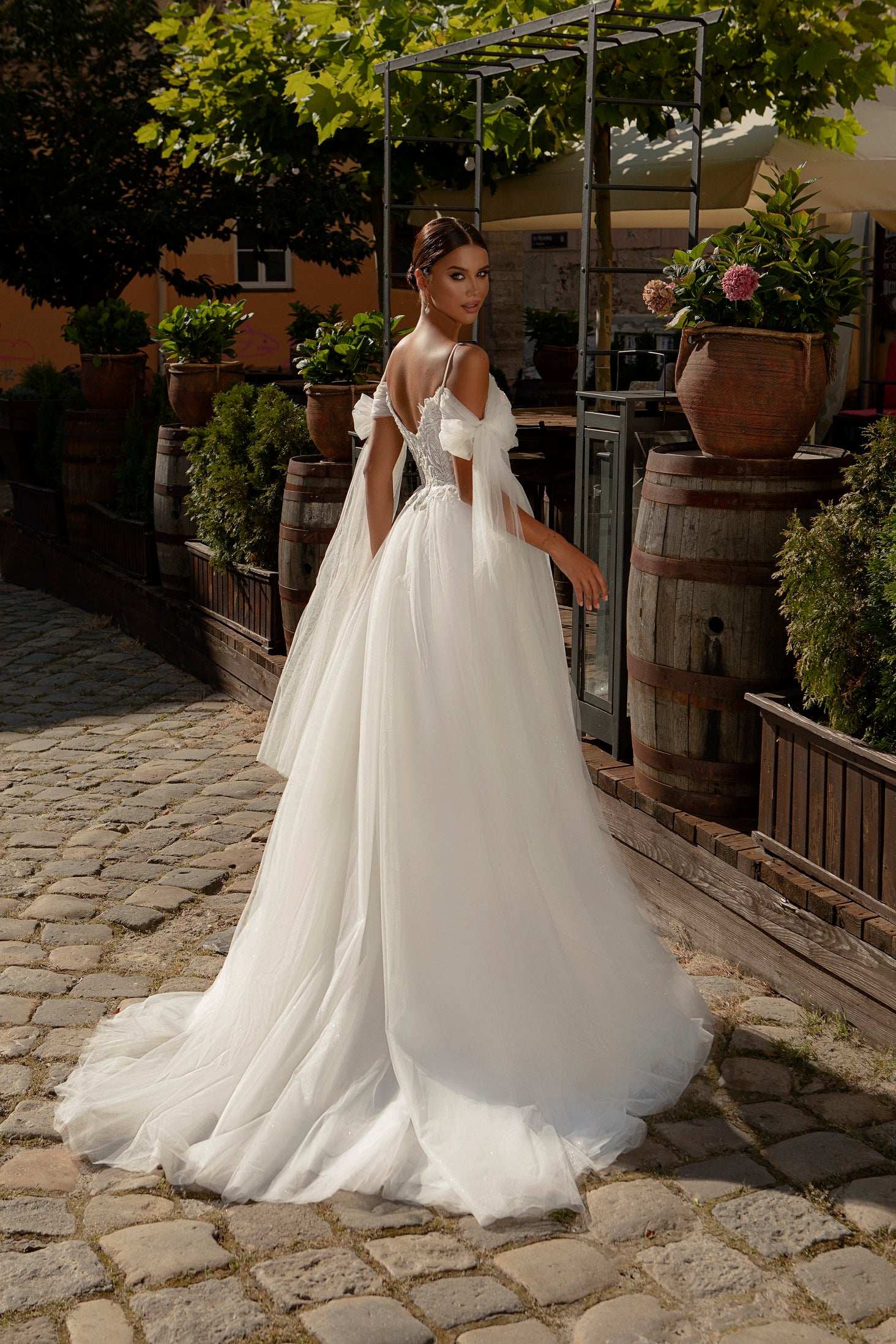 Robe de mariée Lady Di Bride 904 – robe A-line dentelle et jupe scintillante en tulle