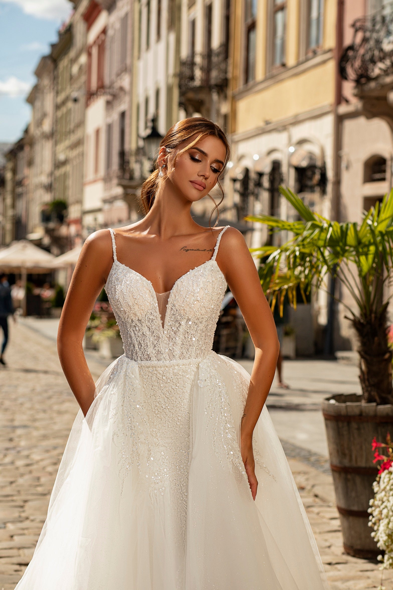 Robe de mariée Lady Di Bride 919 – Sirène élégante avec sur-jupe amovible scintillante