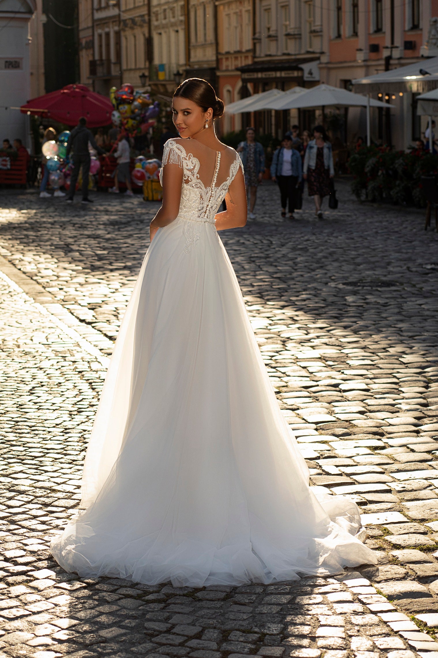 Robe de mariée A-line Lady Di Bride 925 – Bustier dentelle et jupe fluide en tulle