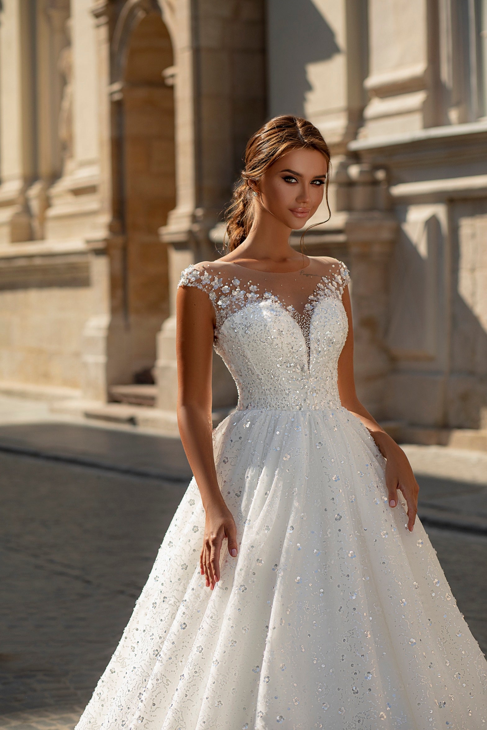 Robe de mariée princesse en strass scintillants – Modèle 929