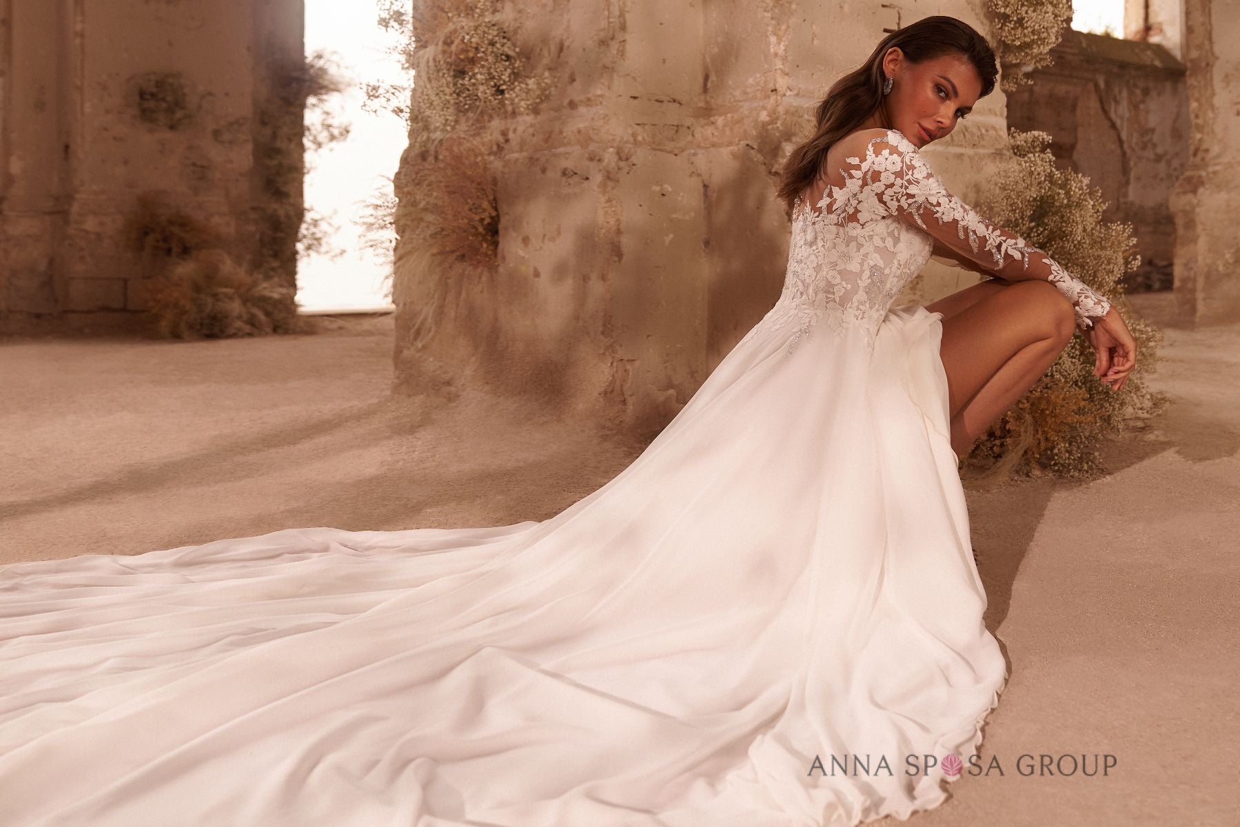 Robe de mariée Chiera – Ligne A fluide en mousseline avec manches longues en dentelle