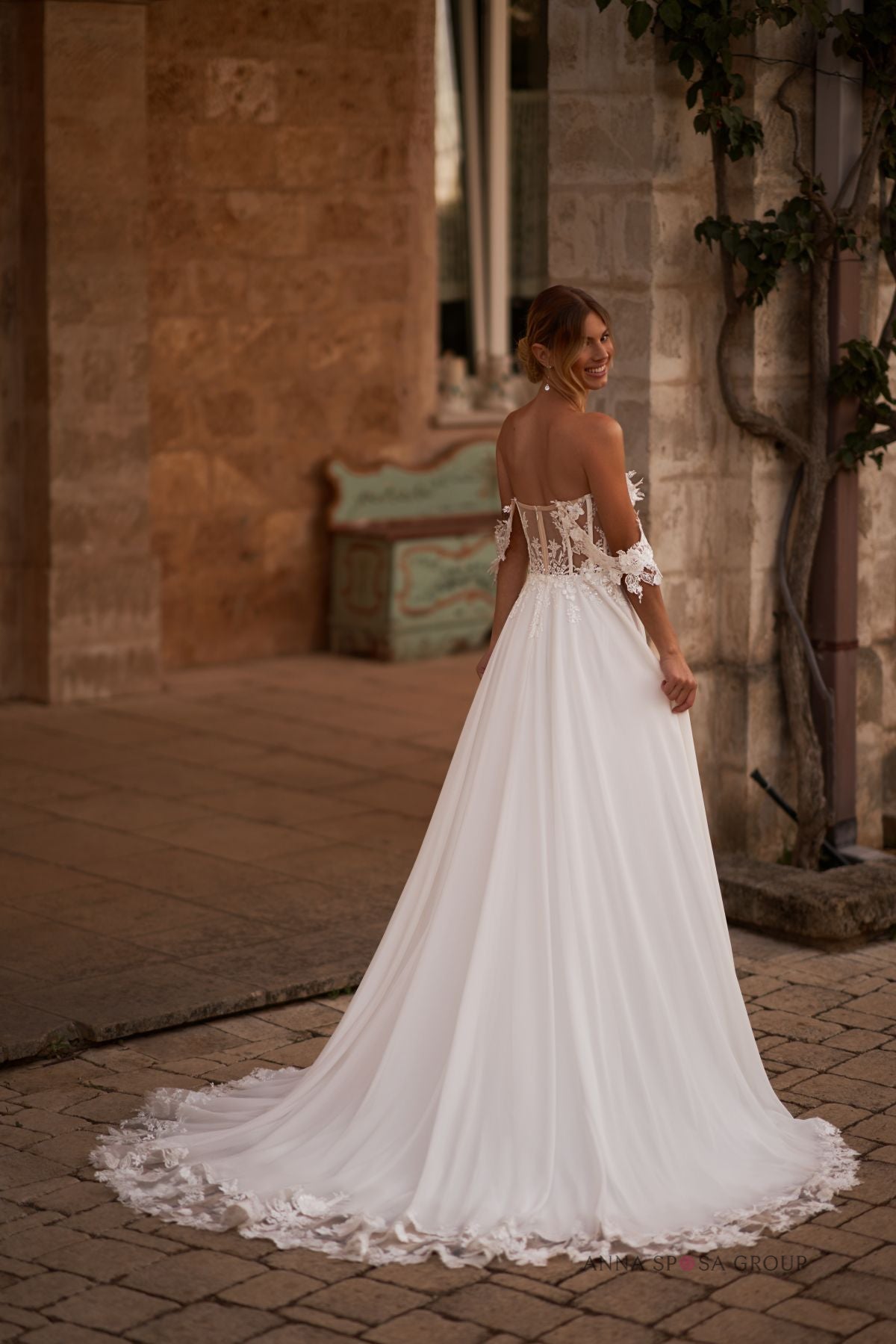 Robe de mariée Dezert – Mousseline avec bretelles tombantes & silhouette A luxueuse