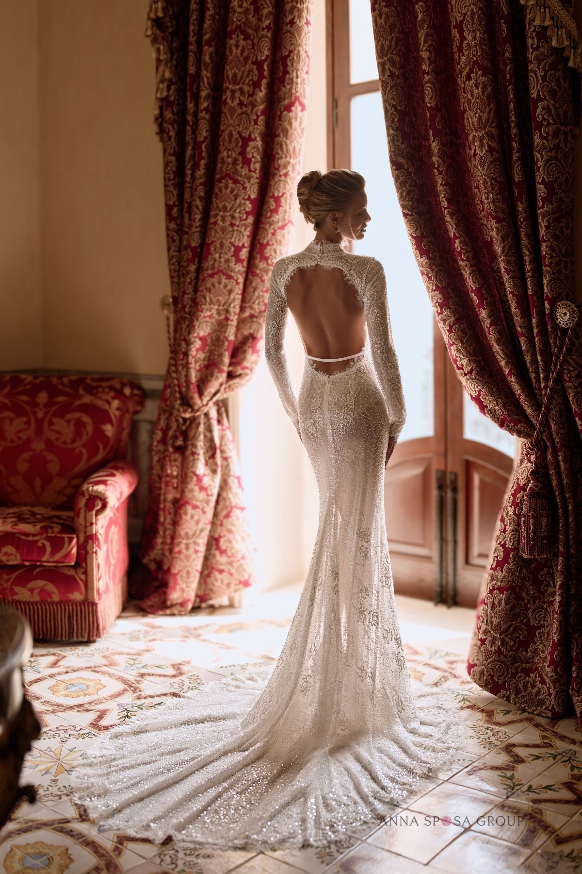 Robe de mariée Anna Sposa Doddi – Sirène ajustée en dentelle perlée avec basque et accessoires amovibles