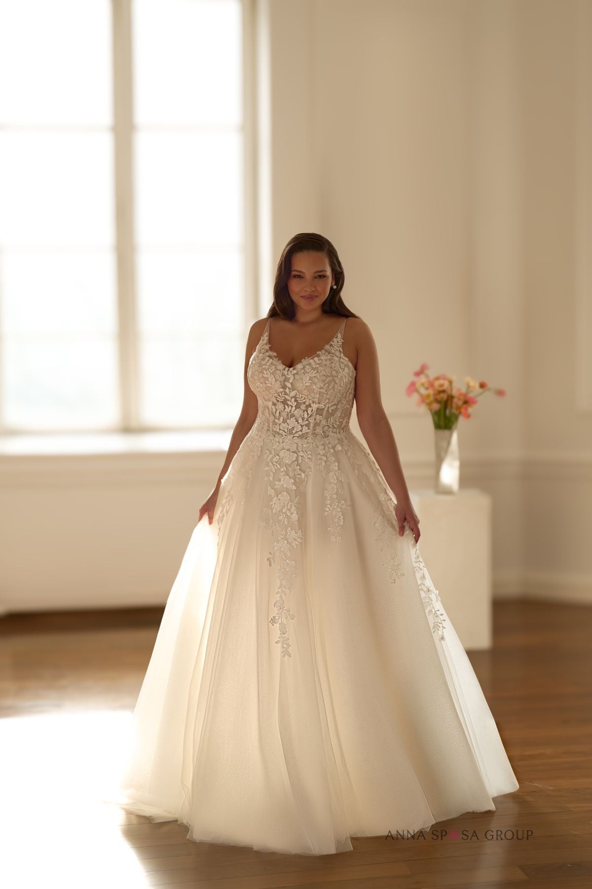 Robe de mariée Anna Sposa Donatella – Ligne A en dentelle florale et tulle