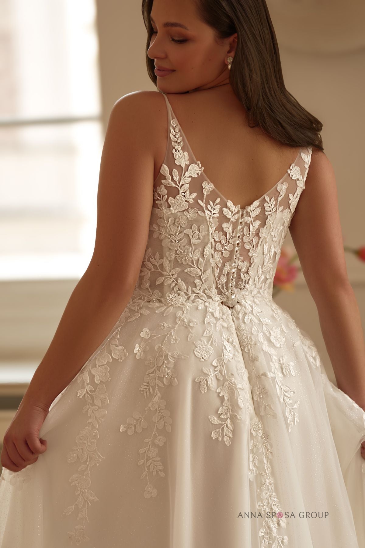 Robe de mariée Anna Sposa Donatella – Ligne A en dentelle florale et tulle