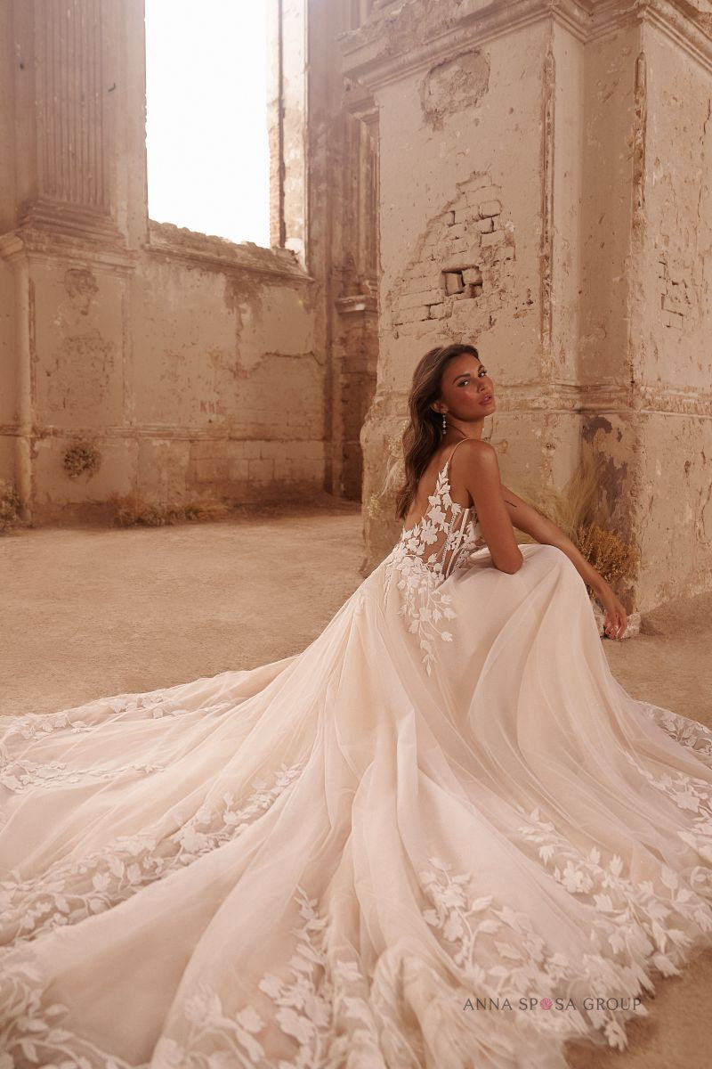 Robe de mariée Emil – Ligne A bohème en tulle et dentelle florale