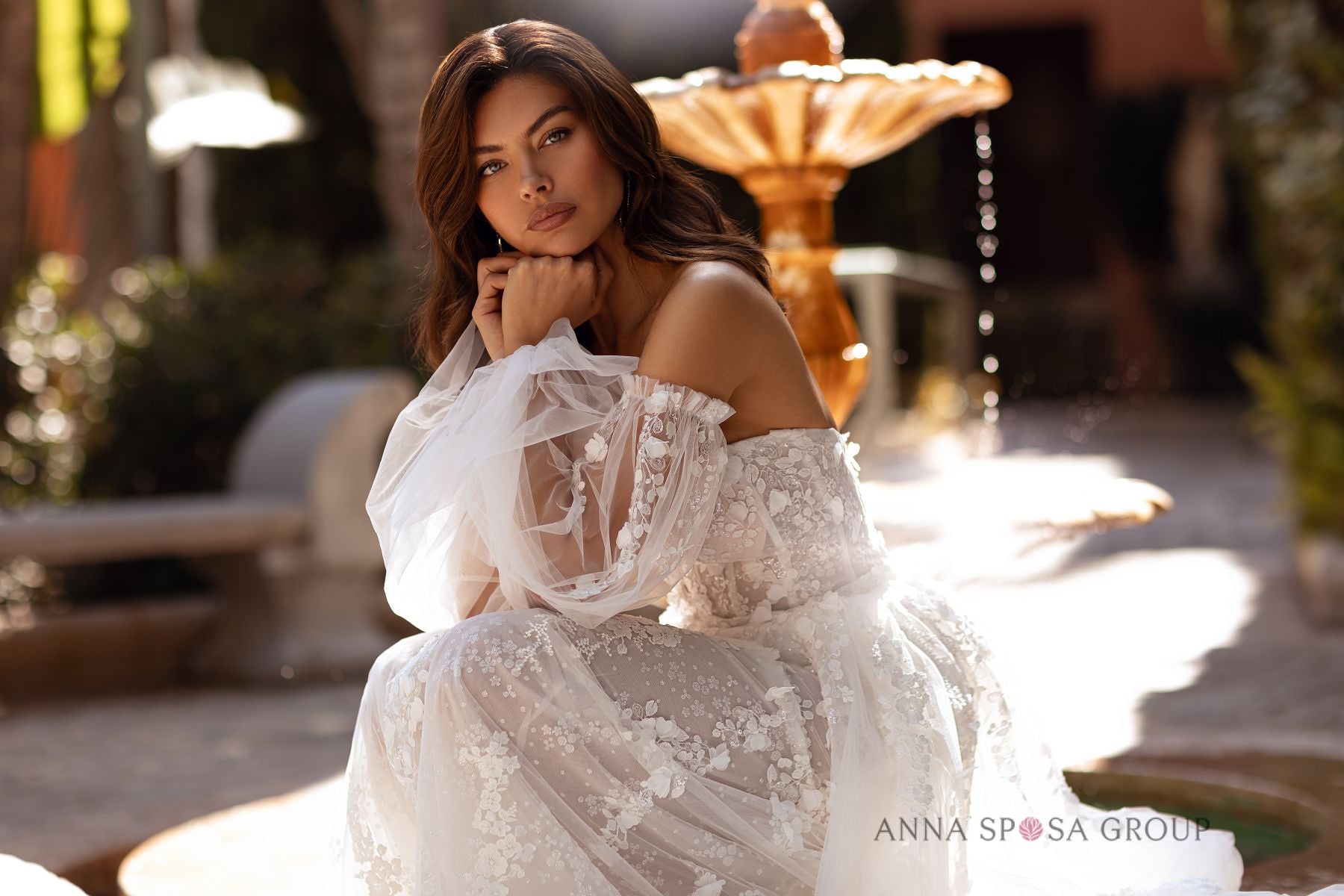 Robe de mariée Anna Sposa Hitomi – Sirène ivoire en dentelle avec manches, traîne et shorts amovibles