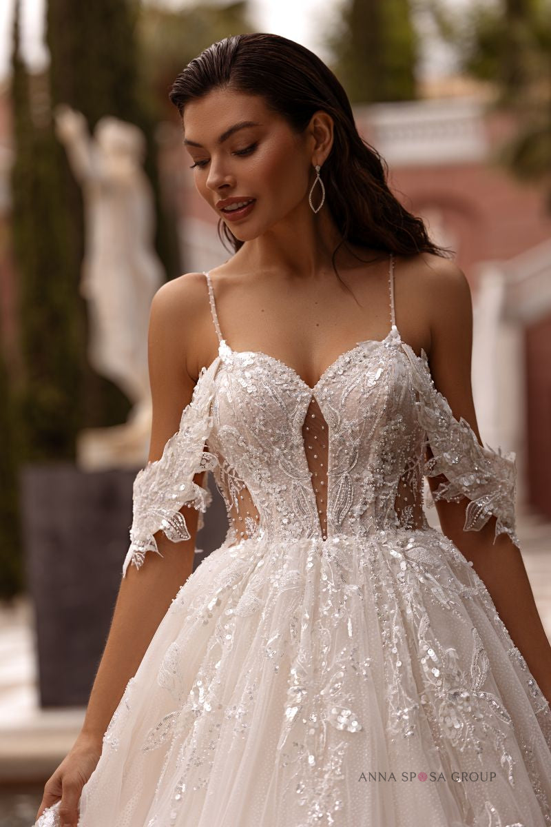 Robe de mariée Anna Sposa Iraida – Volumineuse nude en dentelle avec bretelles amovibles