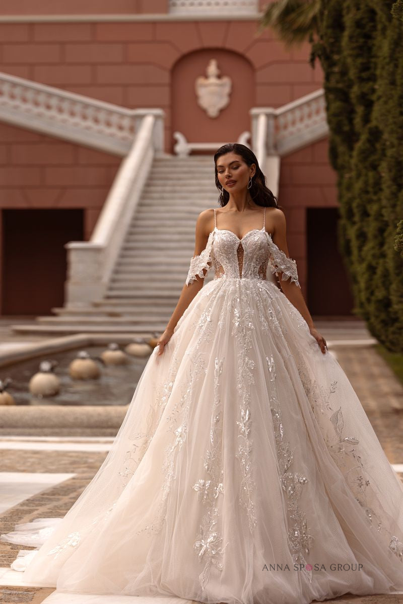 Robe de mariée Anna Sposa Iraida – Volumineuse nude en dentelle avec bretelles amovibles