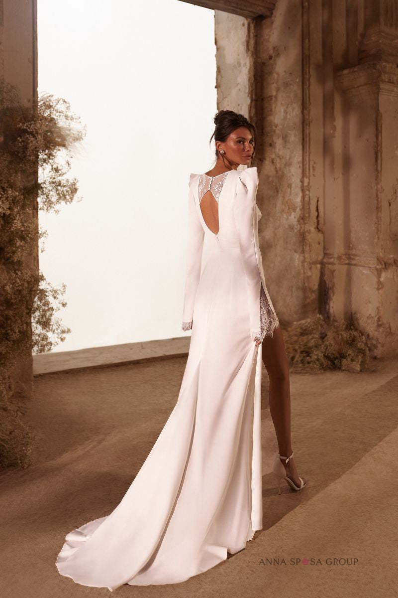 Kul-Hochzeitskleid – Gerader Schnitt aus Satin, lange Ärmel und Schlitz