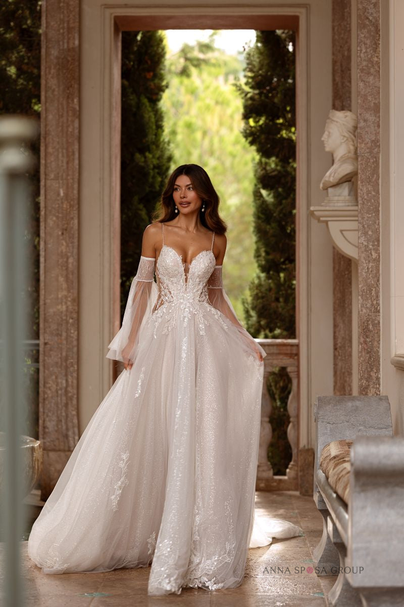 Robe de mariée Anna Sposa Lofgrain – Ligne A nude en dentelle Chantilly avec manches amovibles et bretelles fines