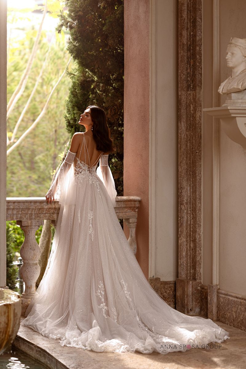 Robe de mariée Anna Sposa Lofgrain – Ligne A nude en dentelle Chantilly avec manches amovibles et bretelles fines