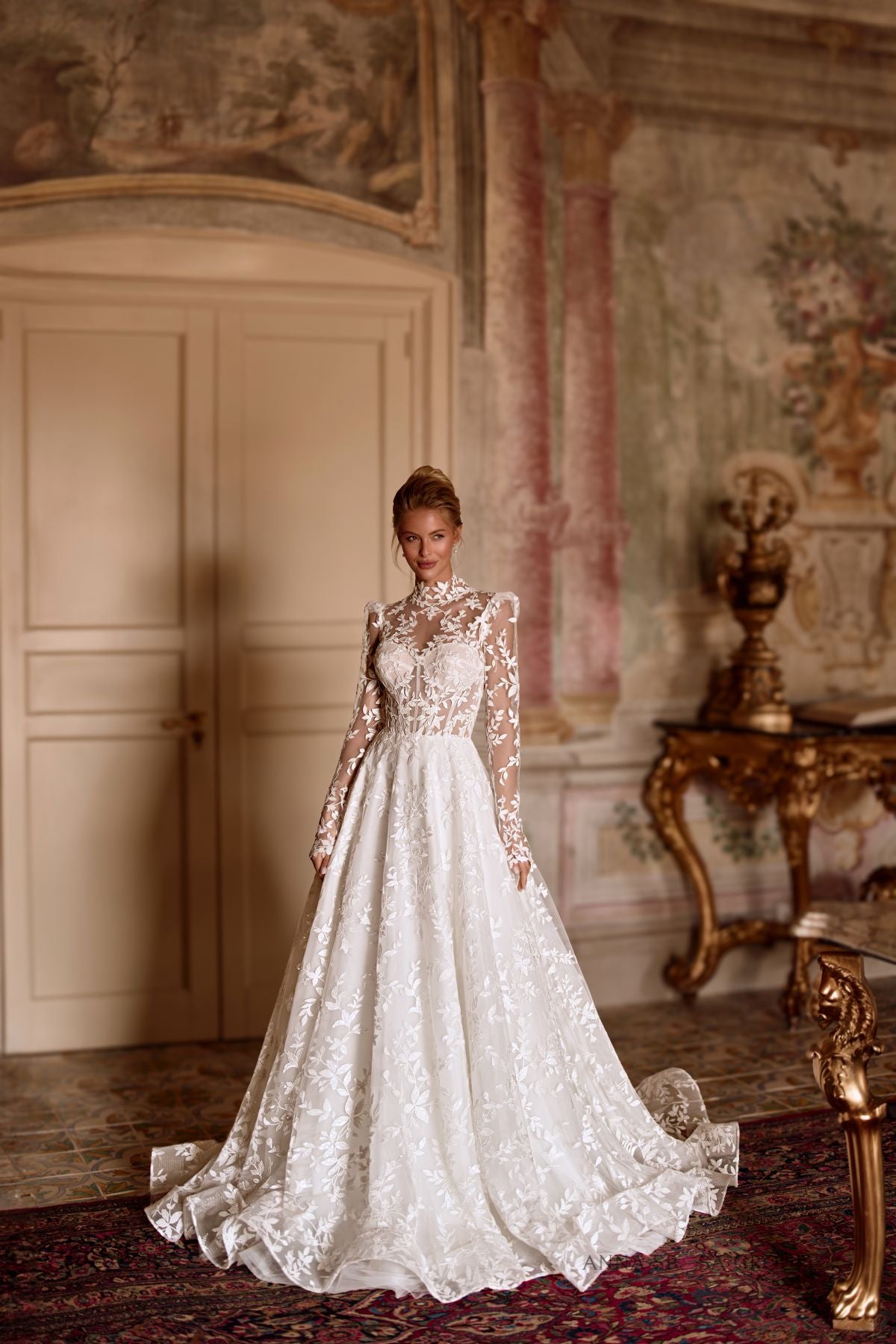 Robe de mariée Anna Sposa Singita – A-line ivoire en dentelle florale et manches longues