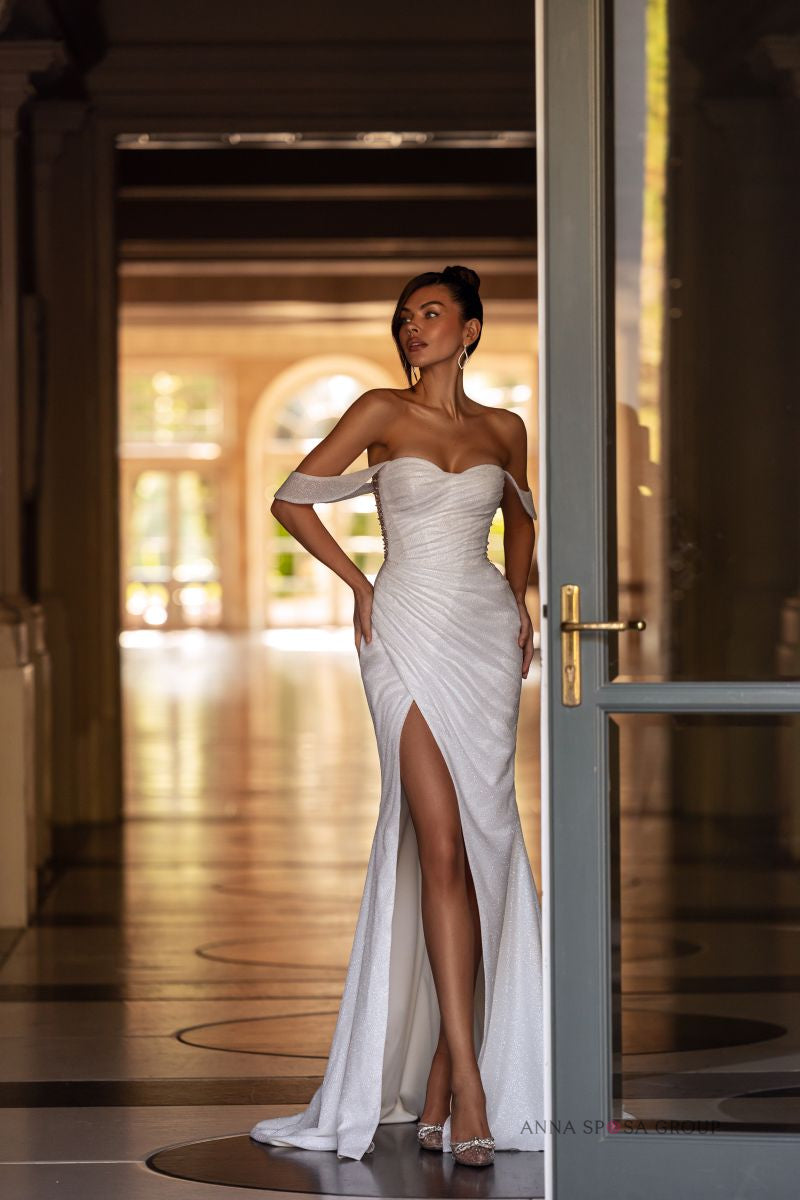 Robe de mariée Anna Sposa Solis – Robe transformable ivoire en satin brillant avec traîne amovible