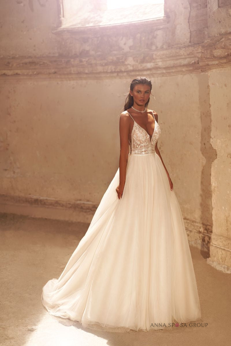 Robe de mariée Travy – Robe fluide en tulle plumetis à fines bretelles