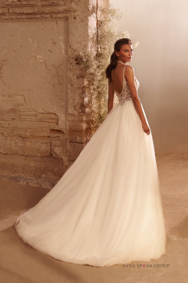 Travy Hochzeitskleid – Fließendes Plumetis-Tüllkleid mit dünnen Trägern