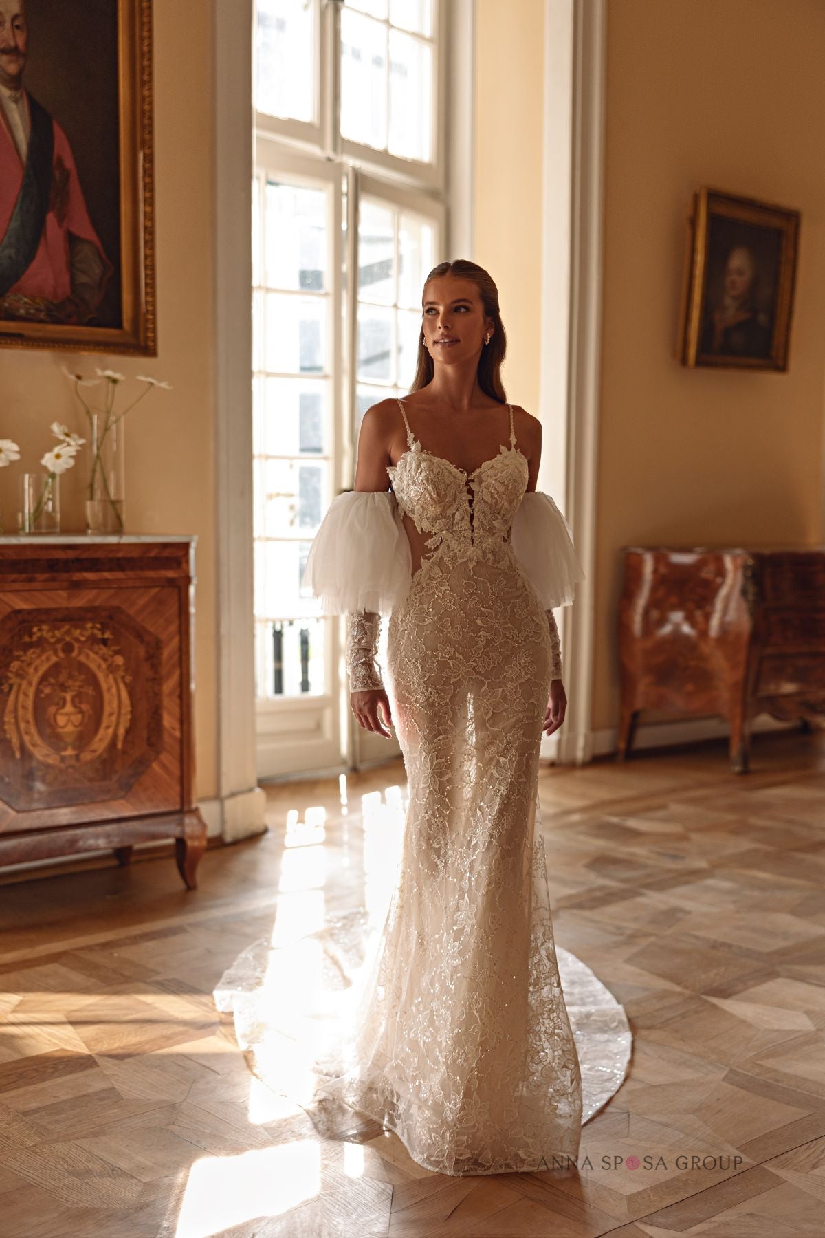 Robe de mariée Anna Sposa Vuasen – Sirène ivoire en dentelle florale avec manches amovibles et dos nu