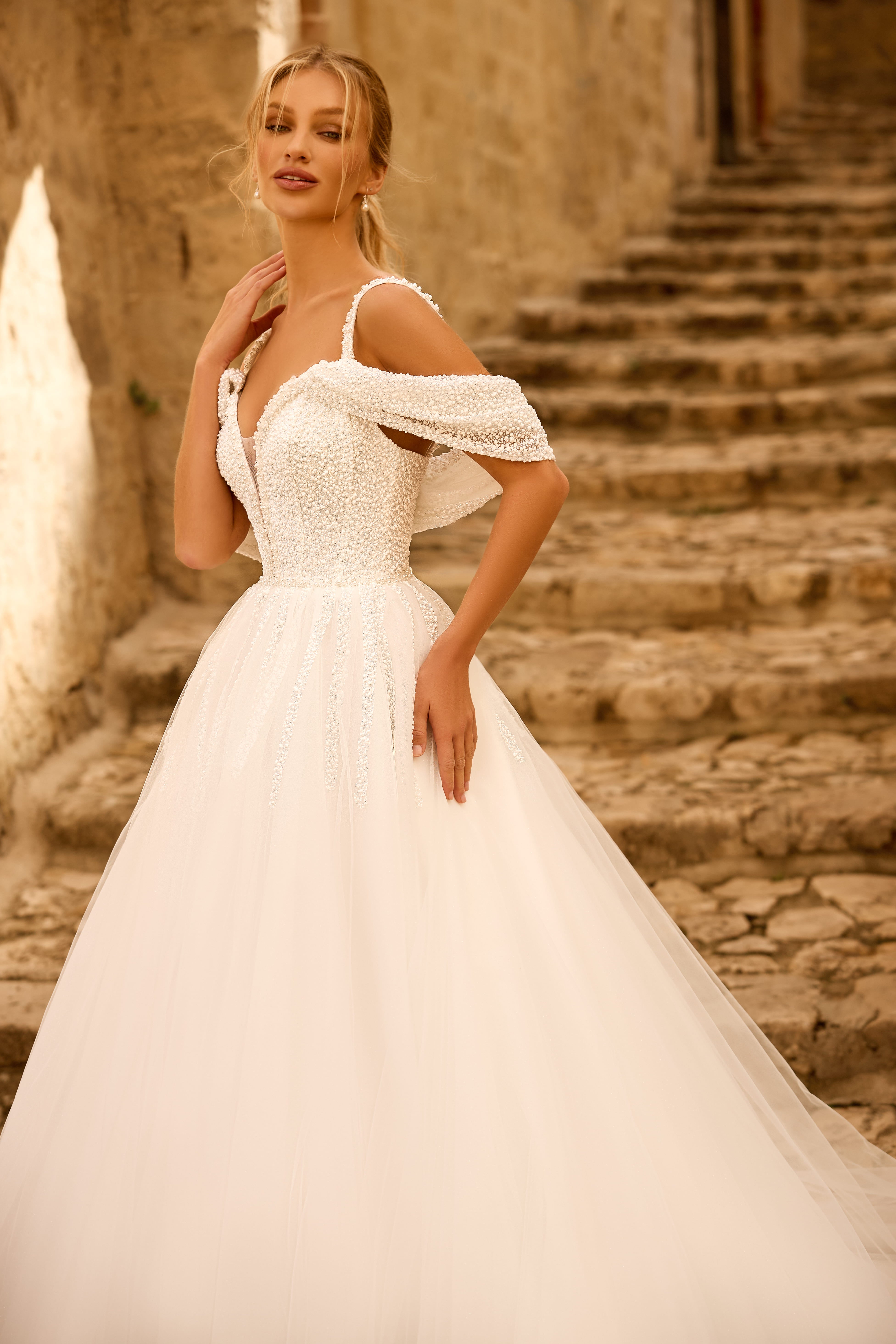 Robe de mariée 1770 – Robe princesse en tulle à épaules dénudées