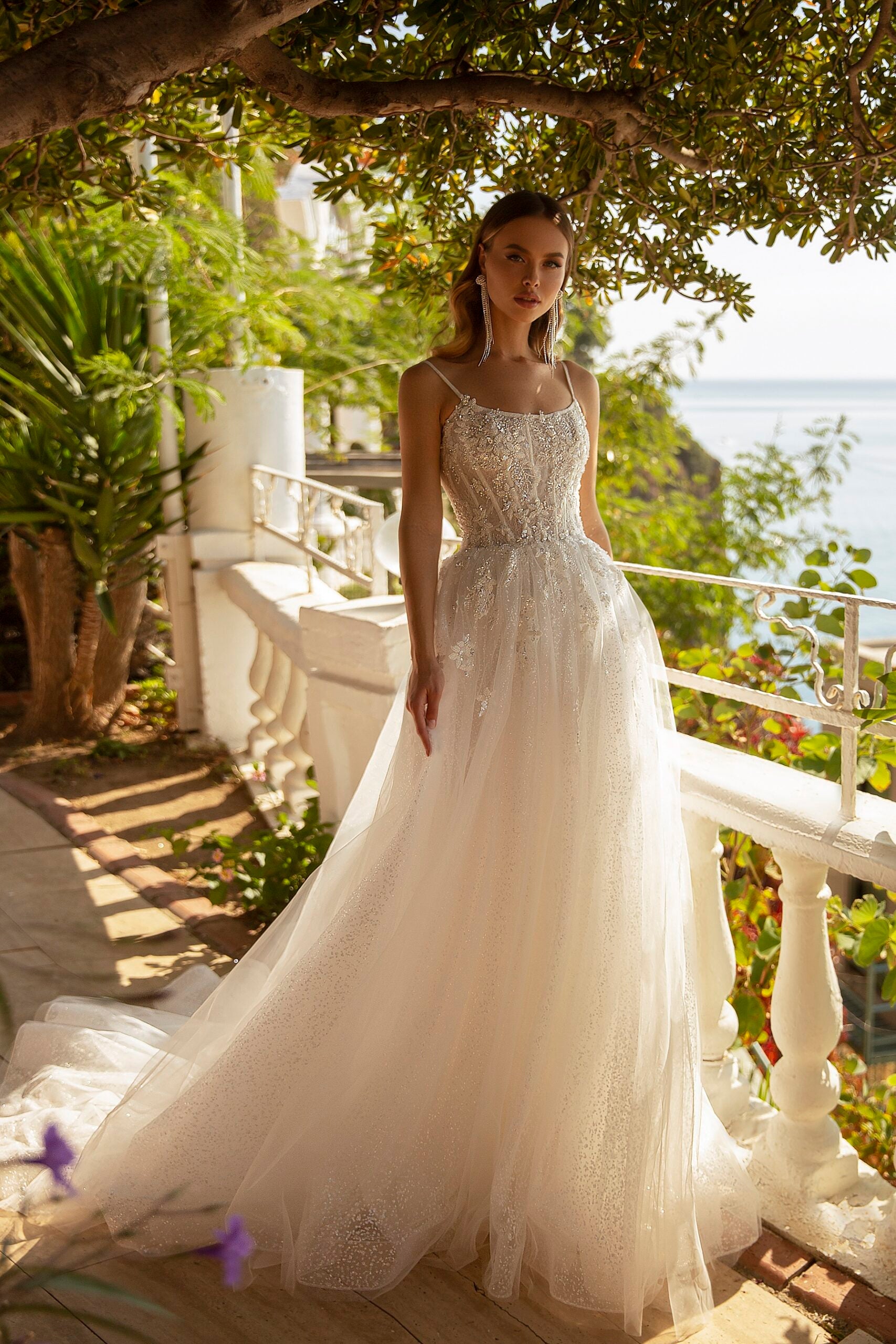 Robe de mariée Lady Di Bride 704 – Tulle pailleté, bretelles fines, col carré et jupe princesse