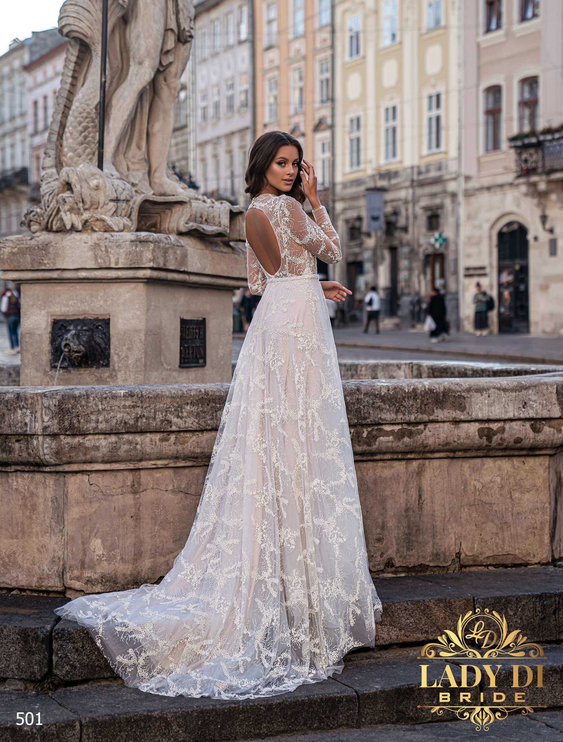 Robe de mariée bohème à manches longues en dentelle – Modèle 501 Lady Di Bride