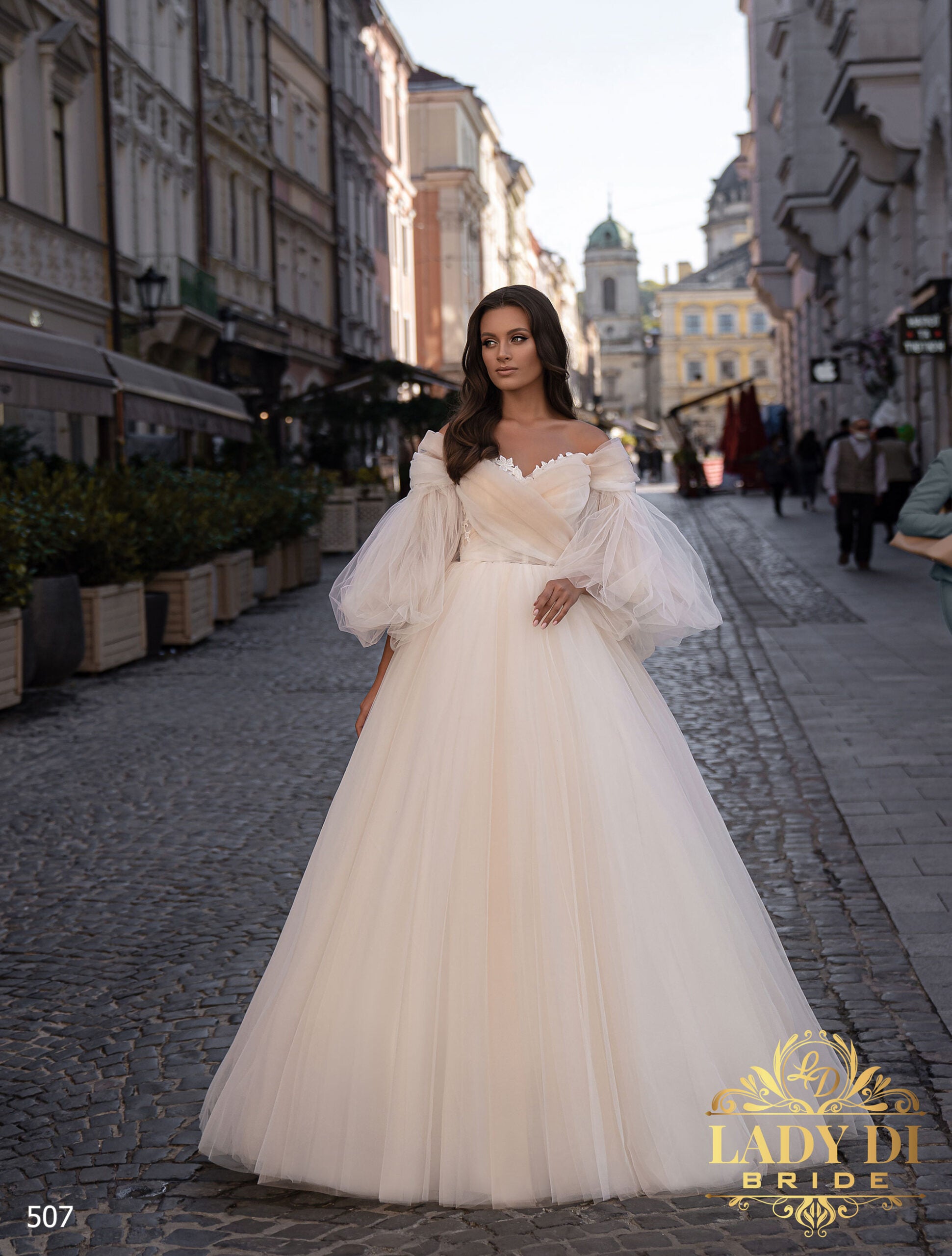 Robe de mariée princesse en tulle vaporeux – Lady Di 507 sur mesure