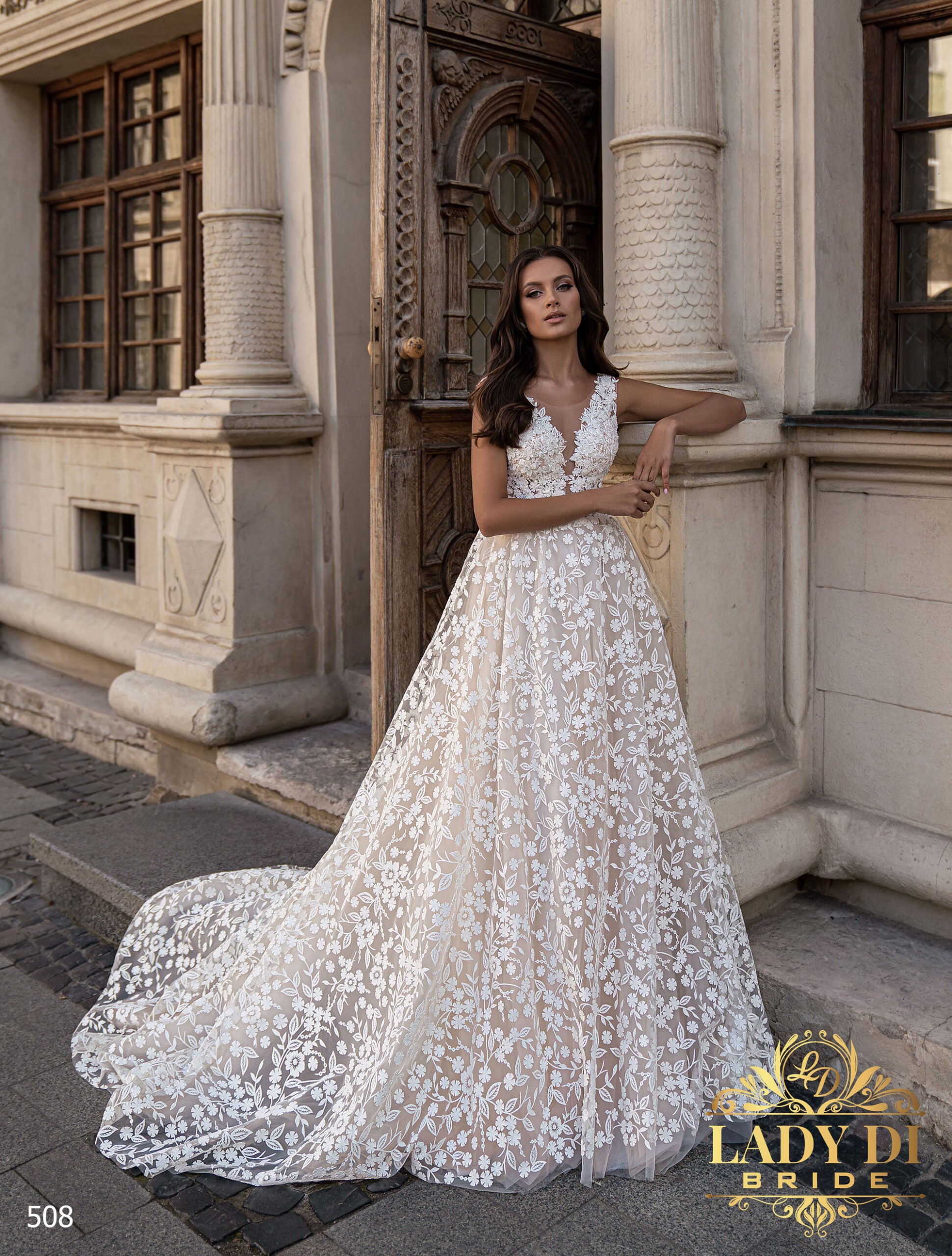 Robe de mariée brodée avec traîne légère – Modèle Lady Di 508 sur mesure