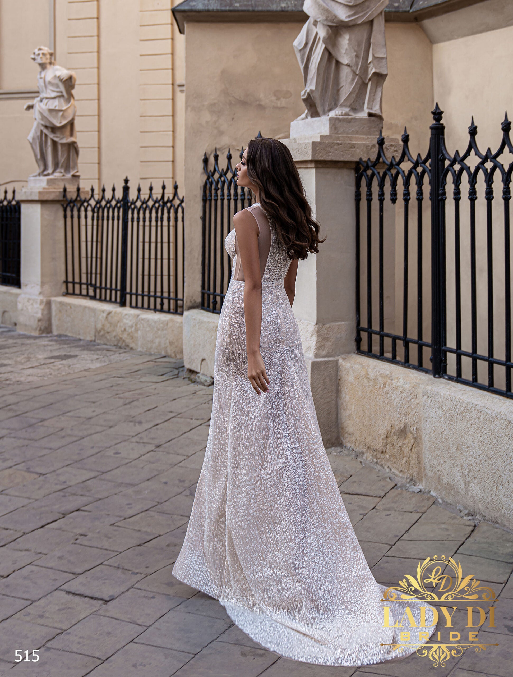 Robe de mariée fendue en sequins scintillants – Lady Di 515 silhouette glamour